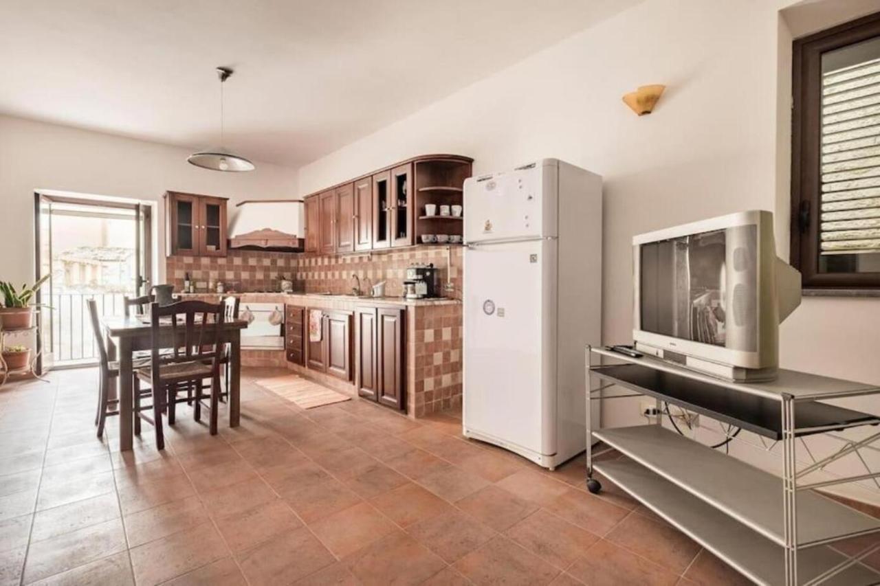 Tavola Tonda Apartament Palerme Extérieur photo